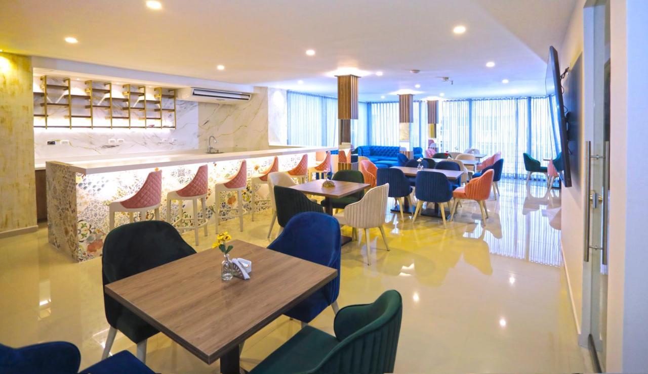 Edificio Casa Tabor Bed and Breakfast Barranquilla  Eksteriør billede